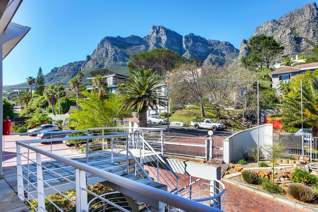 Stunning Sea View Apartment - Camps Bay Cidade Do Cabo Exterior foto